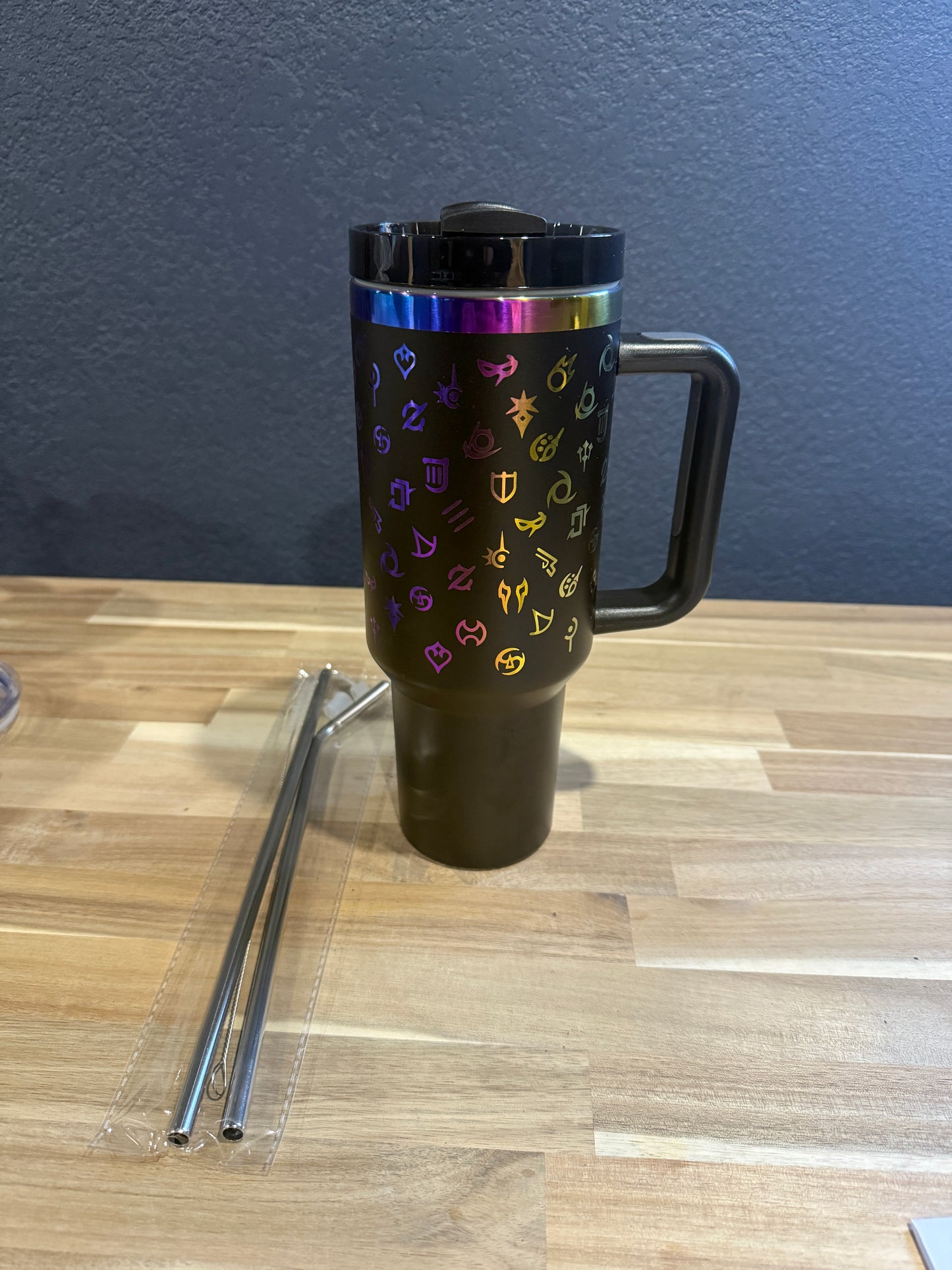 Final Fantasy XIV Full Wrap All Job Icons 40 oz Tumbler w/Lid and Metal Straws