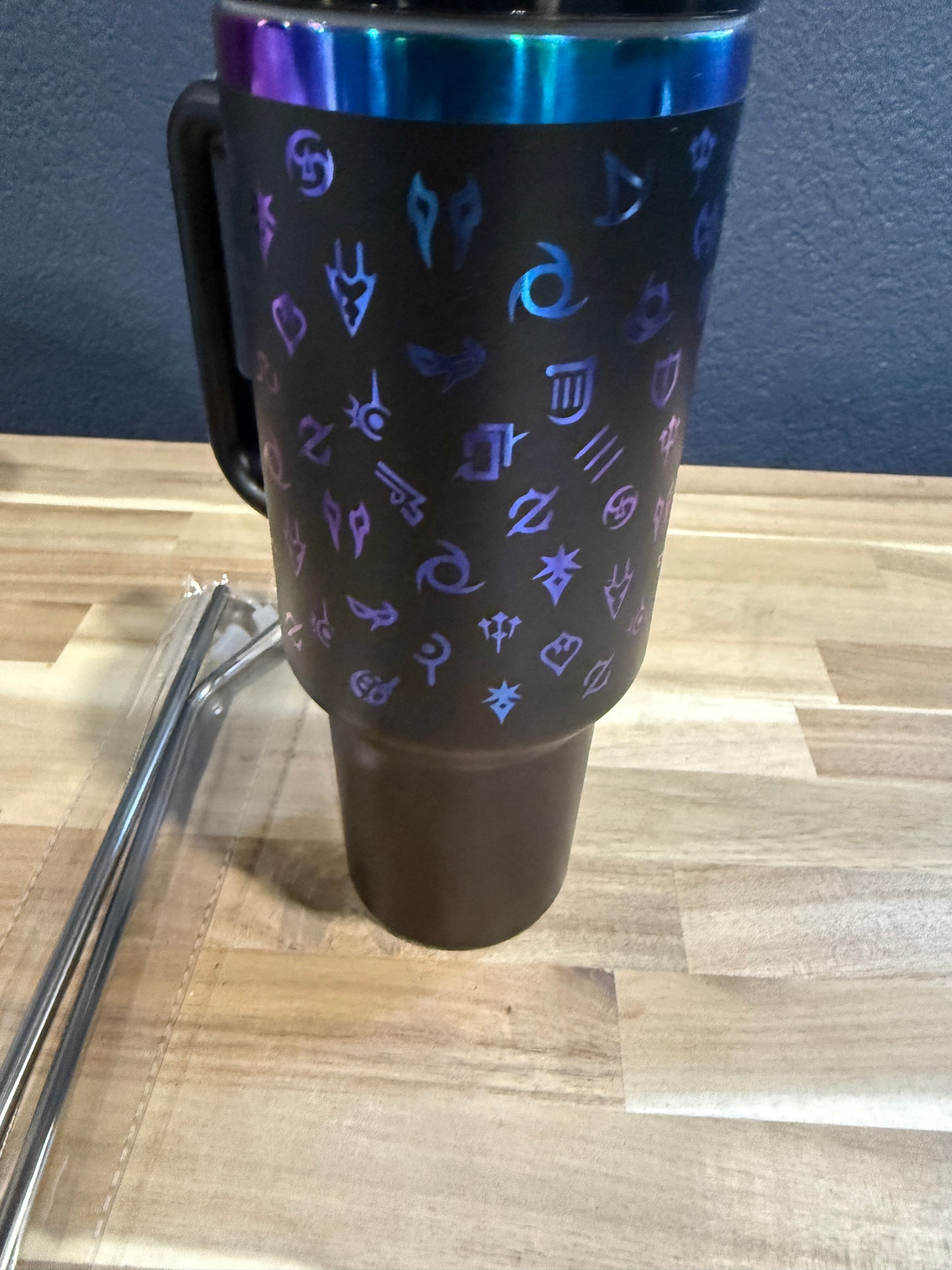 Final Fantasy XIV Full Wrap All Job Icons 40 oz Tumbler w/Lid and Metal Straws