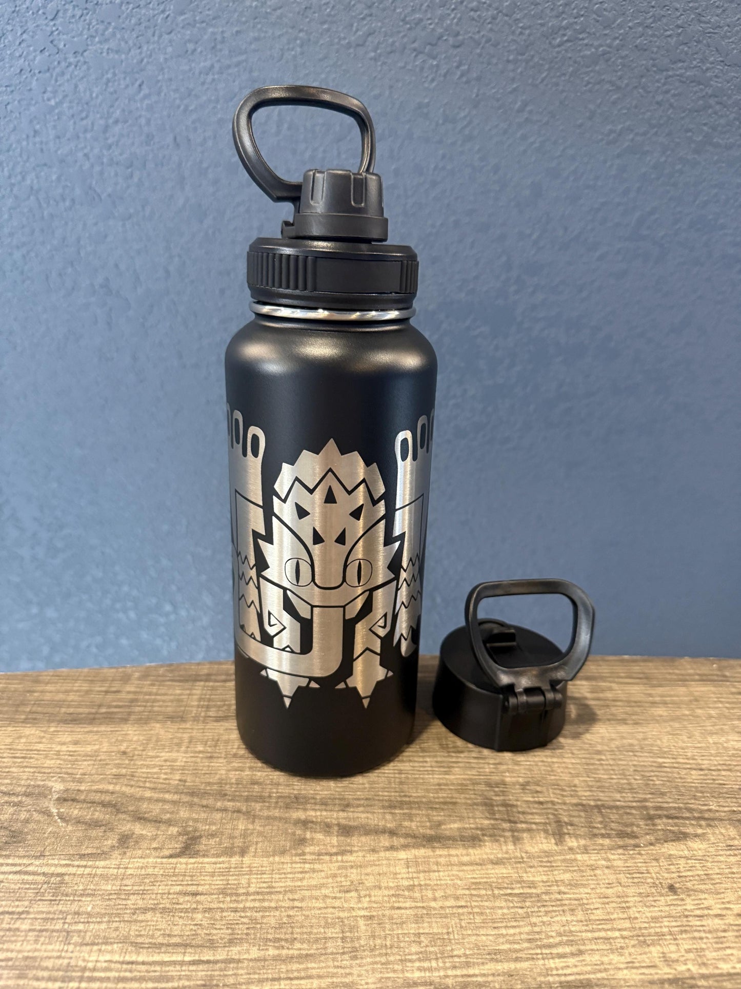 32 oz Stainless Steel Monster Hunting Water Bottle, 20+ Monsters Available, Gamer Cup, Video Games